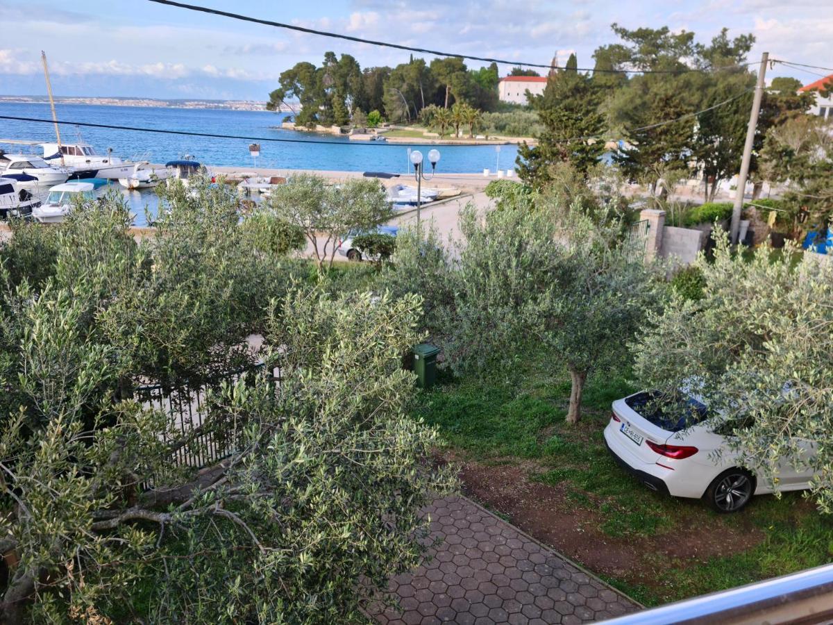 Apartmani Junto Preko Exteriér fotografie
