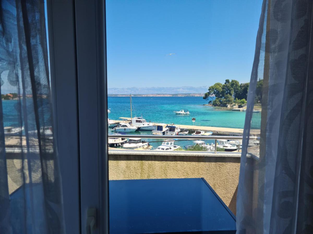 Apartmani Junto Preko Exteriér fotografie
